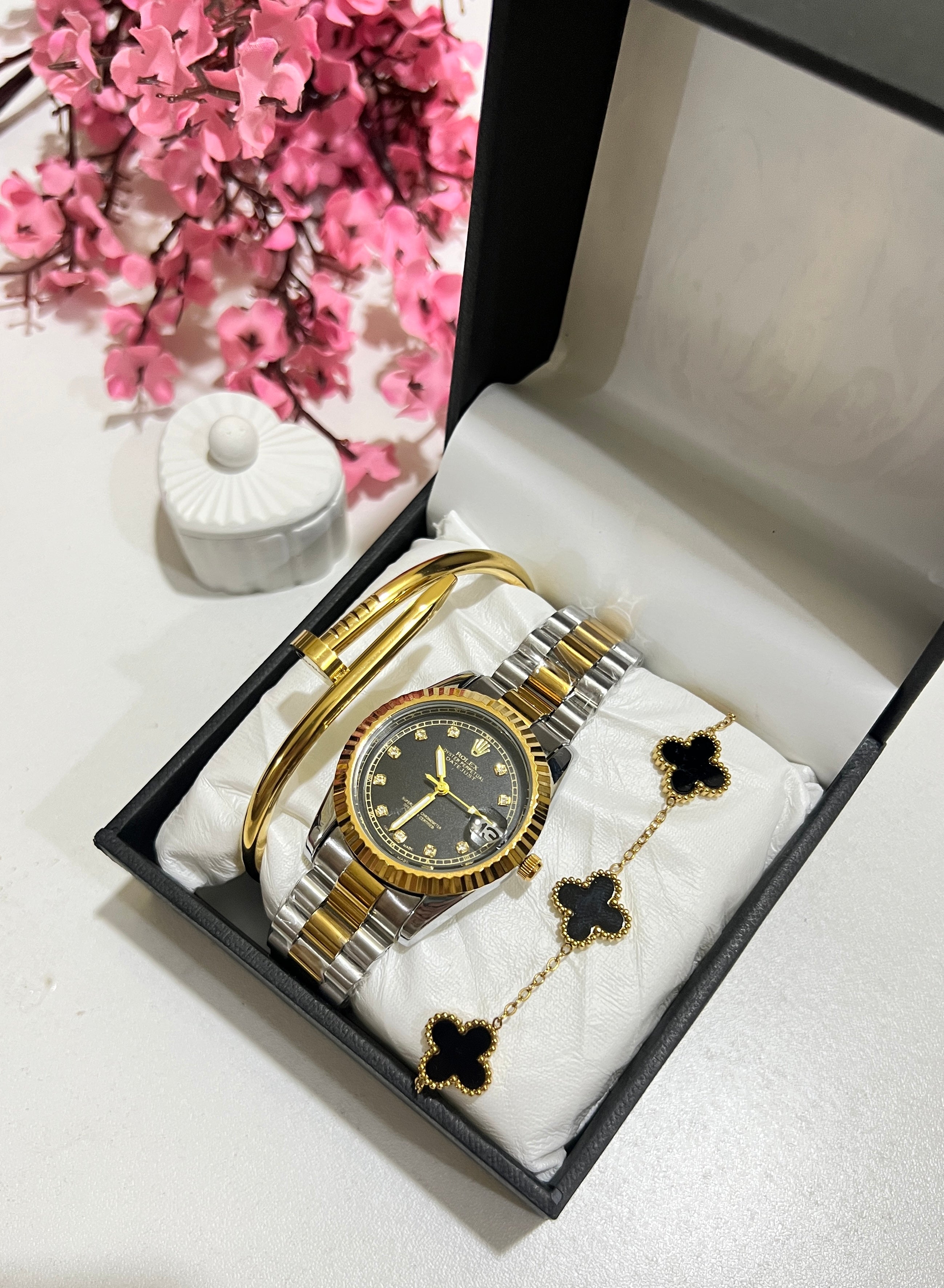 Three piece Black Royal set