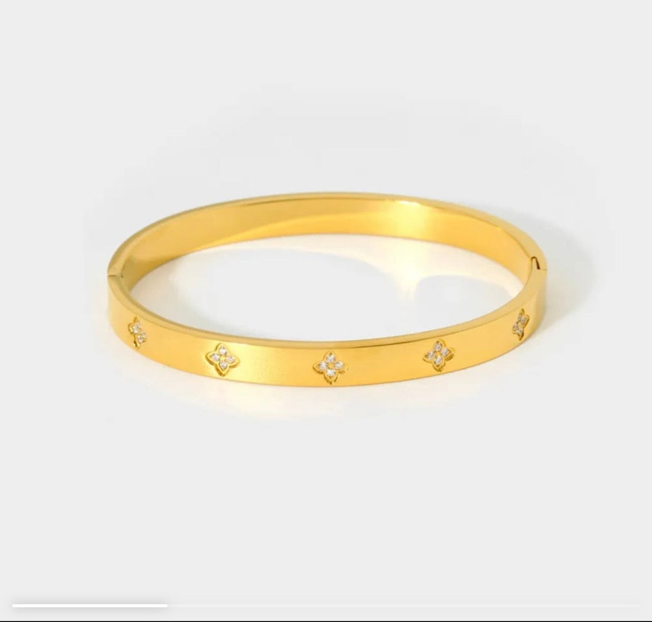 Four Zircon Bangel