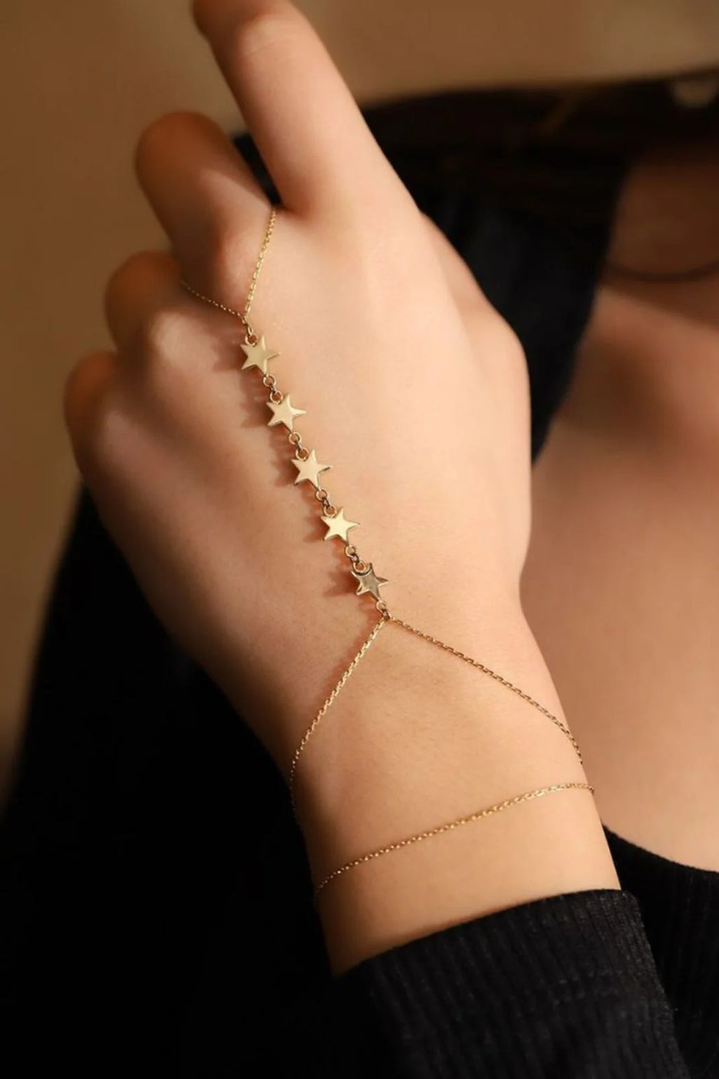 Stardust Drape Handchain