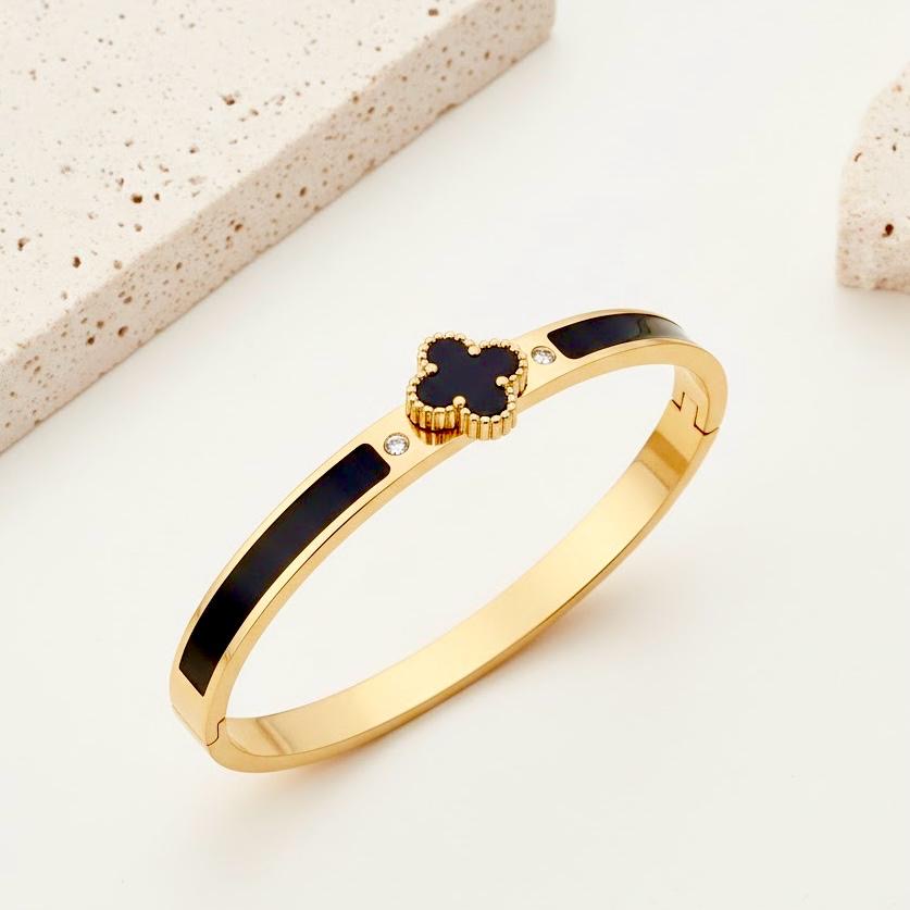 Black clove Handcuff