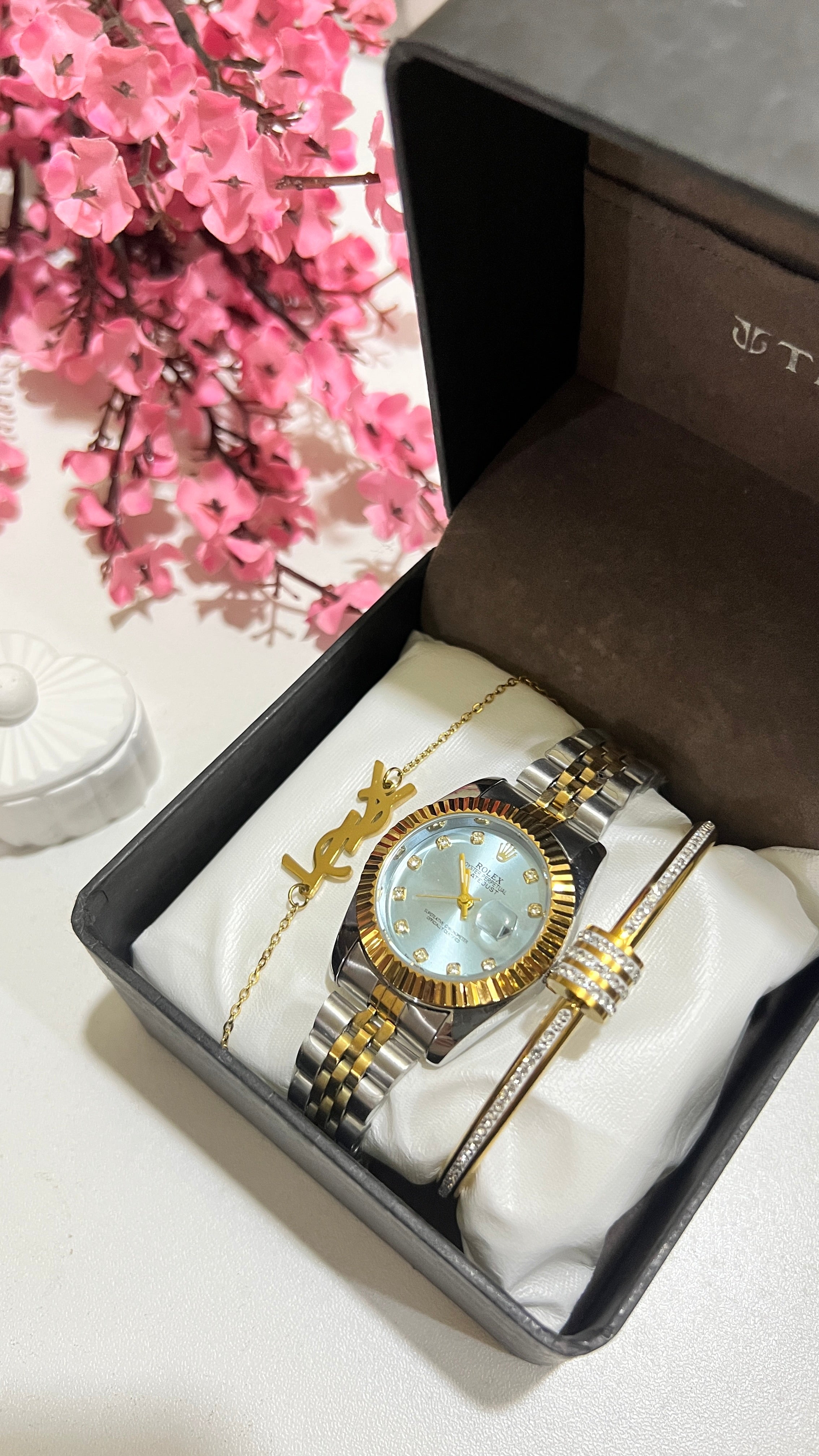 Three piece Gray Royal Set