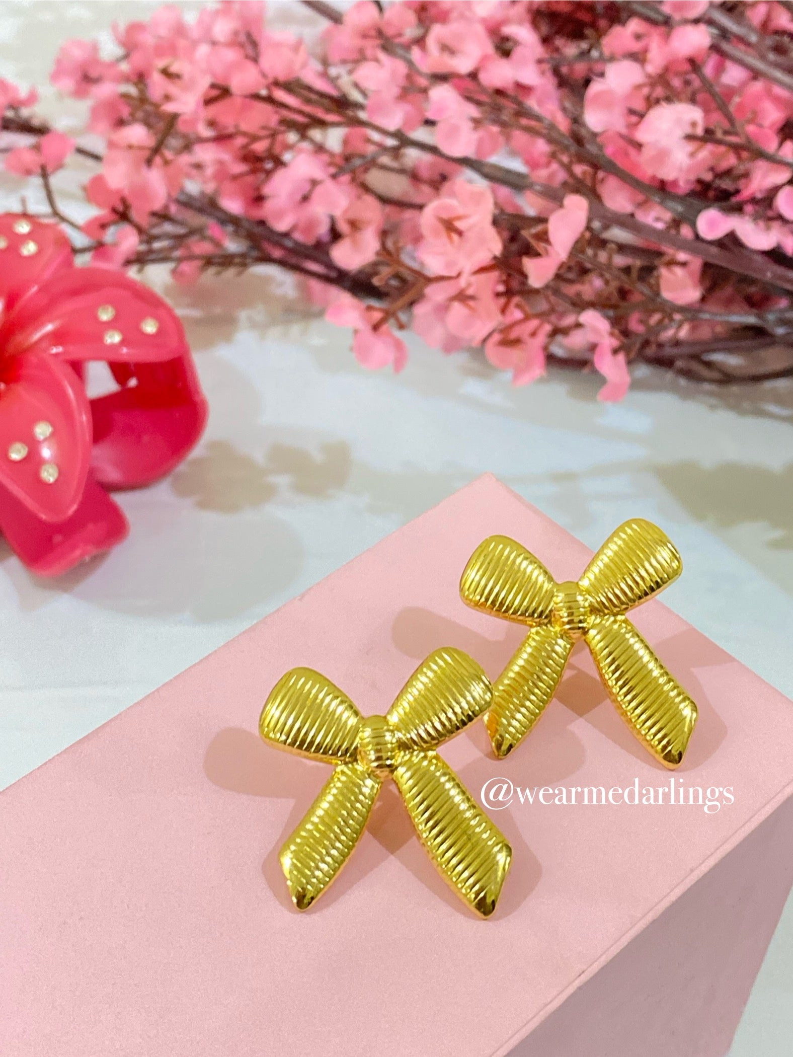 Bow Glam