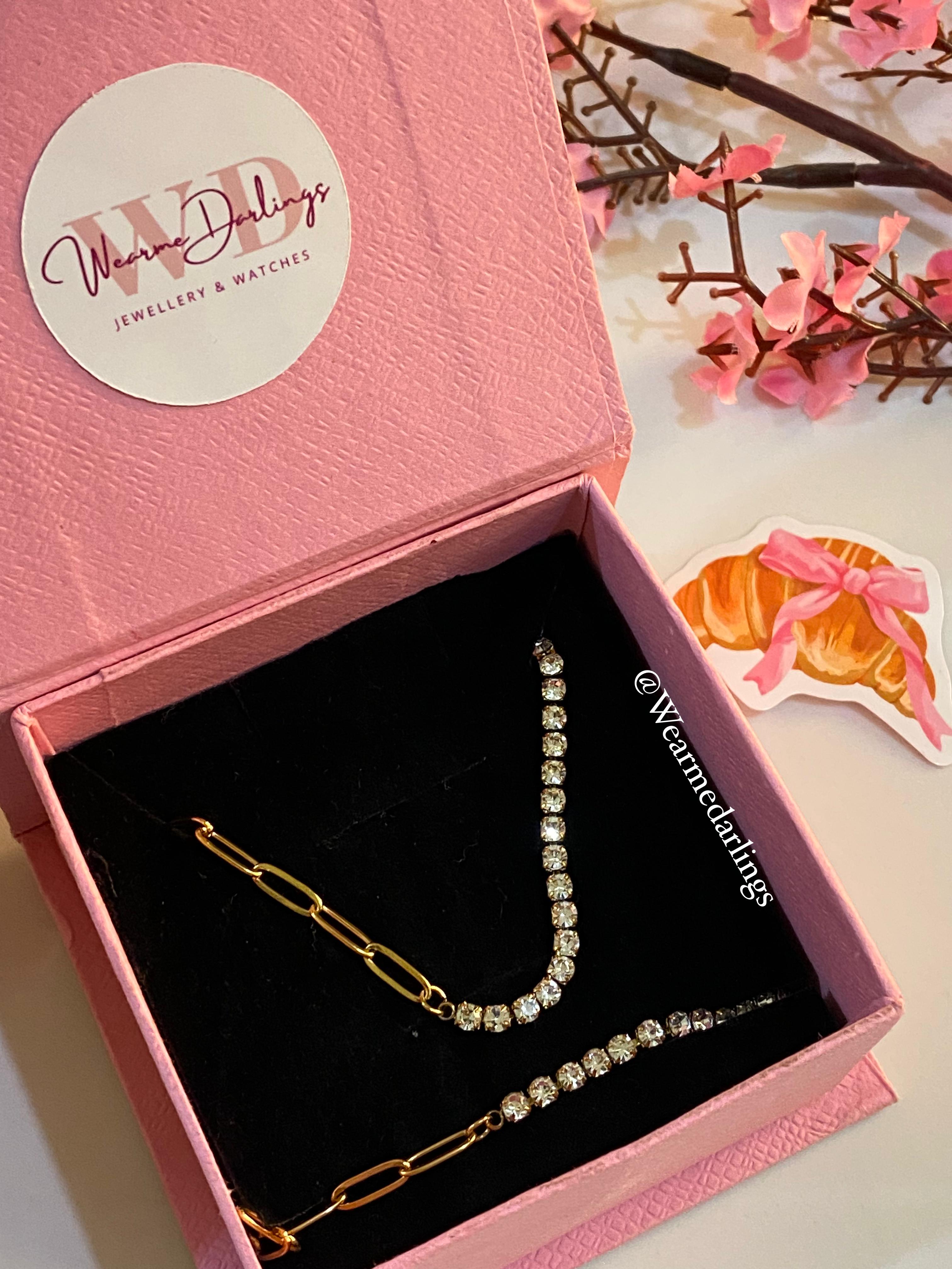 Stone and Chain Set