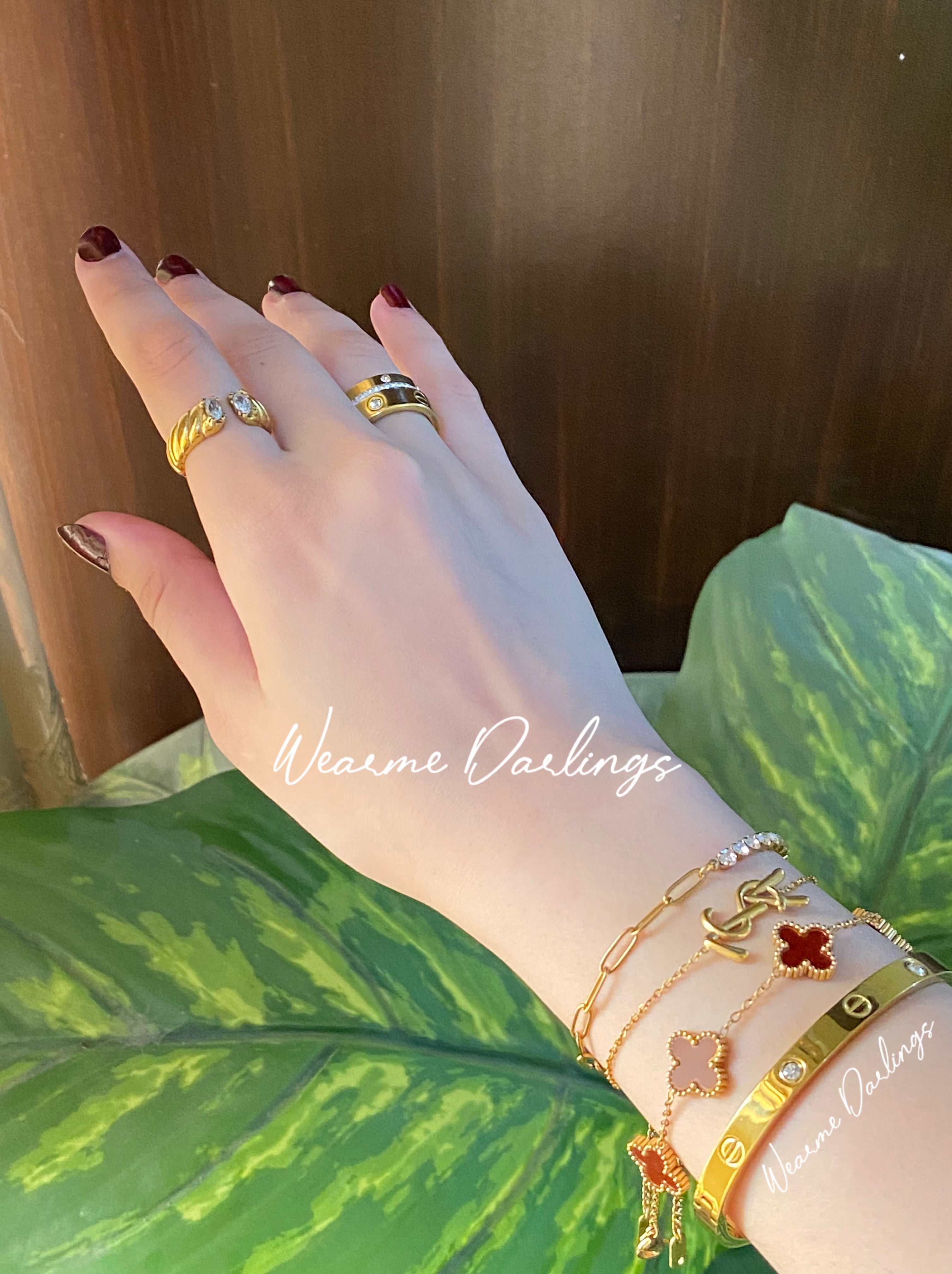 Red Glam Stack