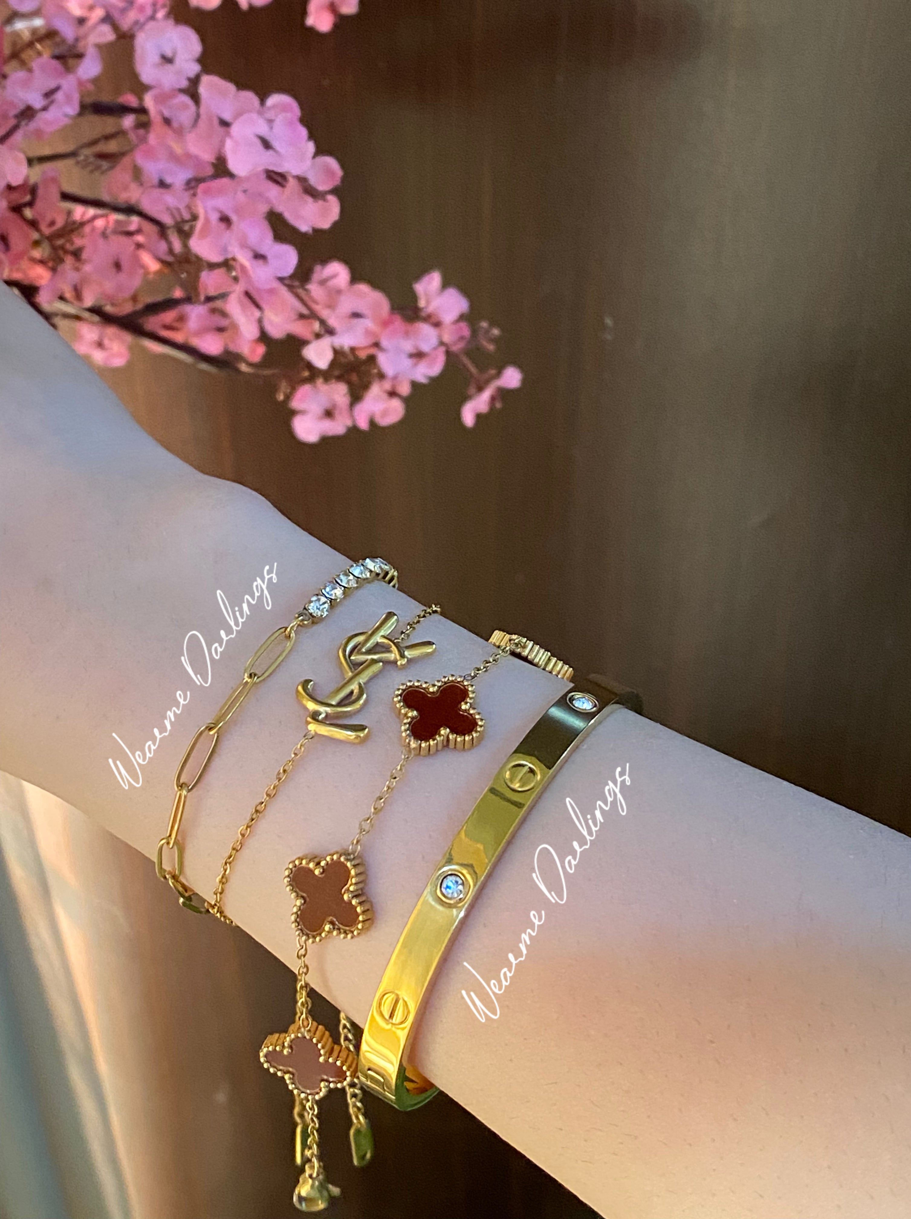 Red Glam Stack